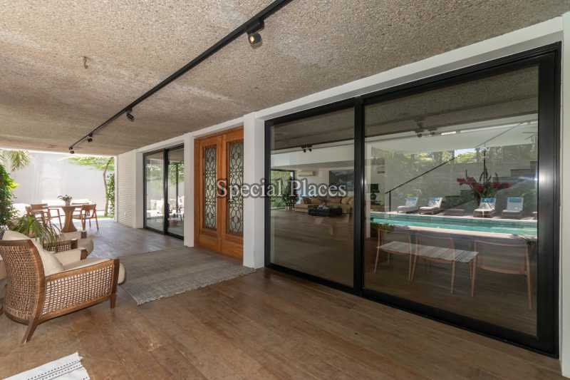 Conheça 8 varandão do imóvel - Casa em Condomínio Barra, Mandala, Barra da Tijuca, Rio de Janeiro, RJ À Venda, 6 Quartos, 912m² - BAC6143 - 9 8 varandão
