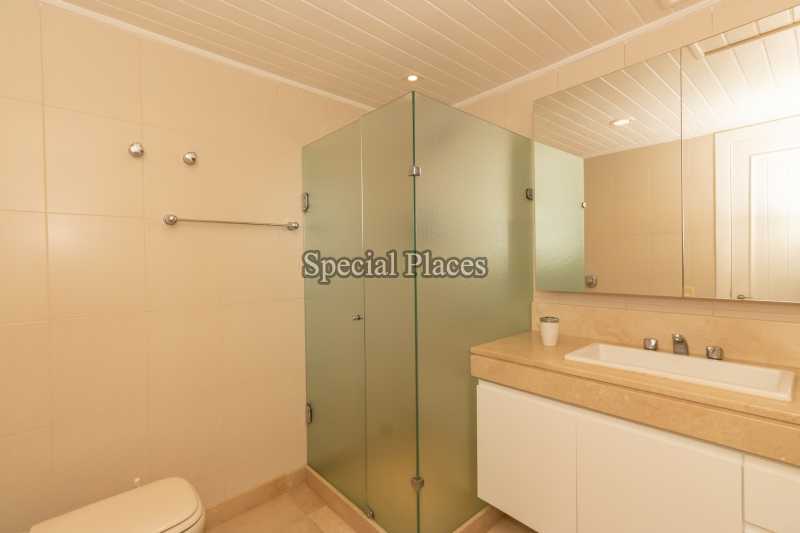 Conheça 16 BANHEIRO SUITE II do imóvel - Casa em Condominio Condomínio Itanhangá, Jardim, Itanhangá,Rio de Janeiro,RJ À Venda,6 Quartos,970m² - BAC6145 - 18 16 BANHEIRO SUITE II