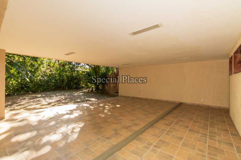Conheça 26 GARAGEM COBERTA do imóvel - Casa em Condominio Condomínio Itanhangá, Jardim, Itanhangá,Rio de Janeiro,RJ À Venda,6 Quartos,970m² - BAC6145 - 28 26 GARAGEM COBERTA