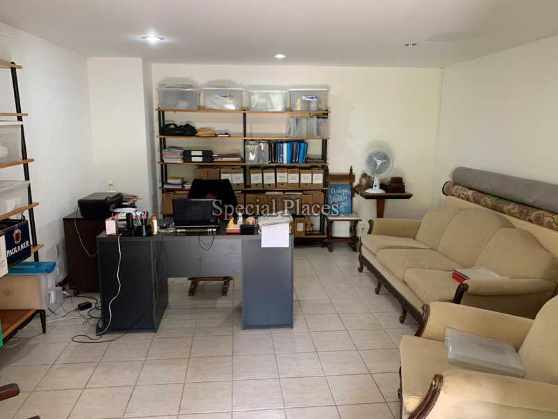Conheça escritório do imóvel - Casa em frente a Cachoeirinha natural! - LOC1245A - 12 escritório
