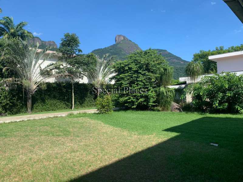 Conheça TERRENO do imóvel - Casa em Condomínio Itanhangá, Reserva, Itanhangá, Rio de Janeiro, RJ Para Alugar, 5 Quartos, 379m² - LOC1246A - 24 TERRENO
