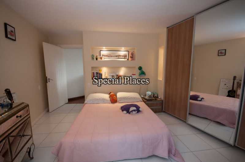 Conheça suite I do imóvel - Casa em Condomínio Barra, Quintas do Rio, Barra da Tijuca, Rio de Janeiro, RJ Para Alugar, 4 Quartos, 660m² - LOC1247 - 14 suite I