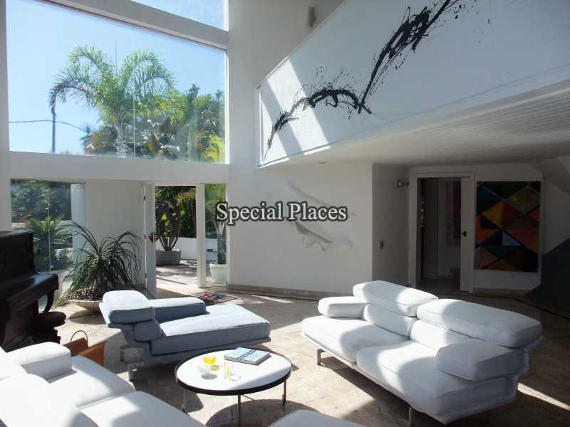 Conheça salão do imóvel - Casa em Condomínio Barra, Quintas do Rio, Barra da Tijuca, Rio de Janeiro, RJ Para Alugar, 4 Quartos, 660m² - LOC1247 - 4 salão