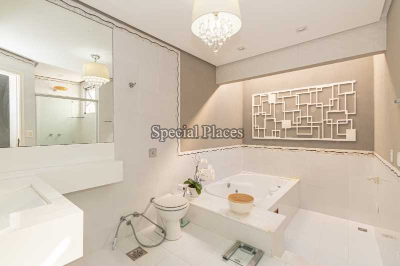 Conheça banheiro suite master do imóvel - Casa em Condomínio 5 quartos à venda Barra da Tijuca, Rio de Janeiro - R$ 3.680.000 - BAC6180 - 26 banheiro suite master