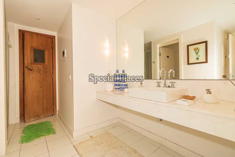 Conheça BANHEIRO ESPAÇO GOURMET do imóvel - Casa em Condomínio 4 quartos à venda Itanhangá, Rio de Janeiro - R$ 4.500.000 - BAC6206 - 9 BANHEIRO ESPAÇO GOURMET - Casa em Condomínio 4 quartos à venda Itanhangá, Rio de Janeiro - R$ 4.500.000 - BAC6206 - 9
