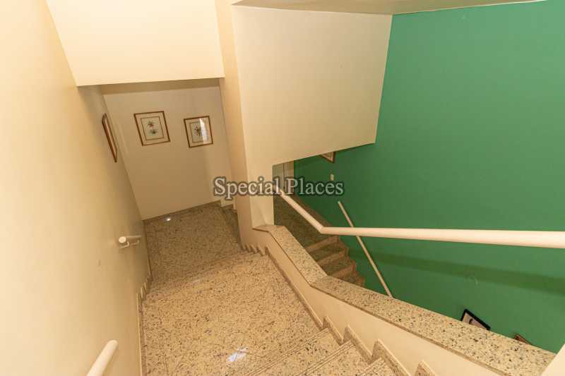 Conheça ESCADA do imóvel - Casa em Condomínio 5 quartos à venda Itanhangá, Rio de Janeiro - R$ 2.750.000 - BAC6209 - 24 ESCADA