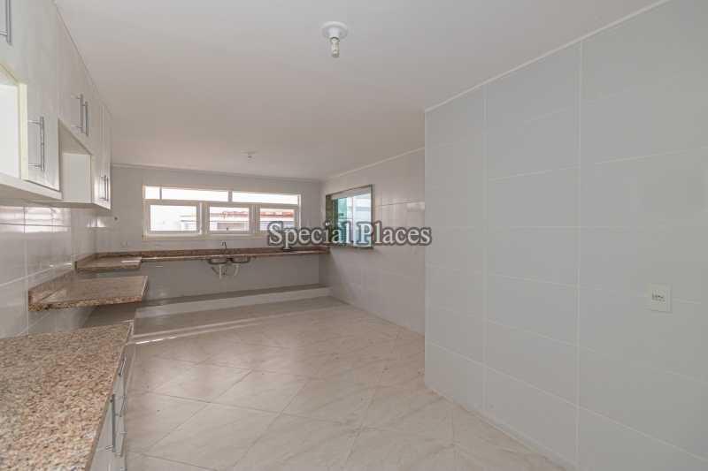 Conheça COZINHA do imóvel - Casa em Condomínio 5 quartos à venda Barra da Tijuca, Rio de Janeiro - R$ 4.850.000 - BAC6211 - 12 COZINHA - Casa em Condomínio 5 quartos à venda Barra da Tijuca, Rio de Janeiro - R$ 4.850.000 - BAC6211 - 12