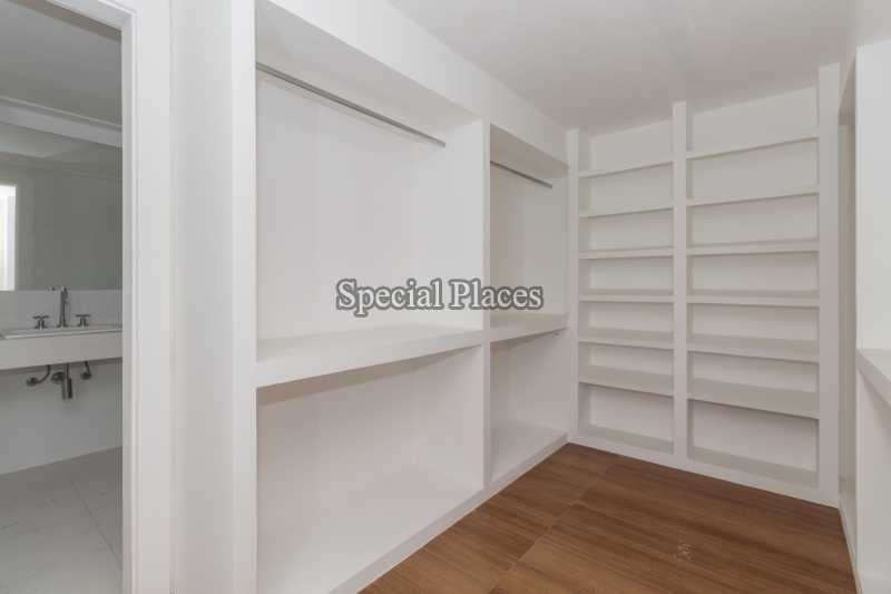 Conheça CLOSET do imóvel - Casa em Condomínio Barra, Park Palace, Barra da Tijuca, Rio de Janeiro, RJ À Venda, 8 Quartos, 1644m² - BAC2652 - 24 CLOSET