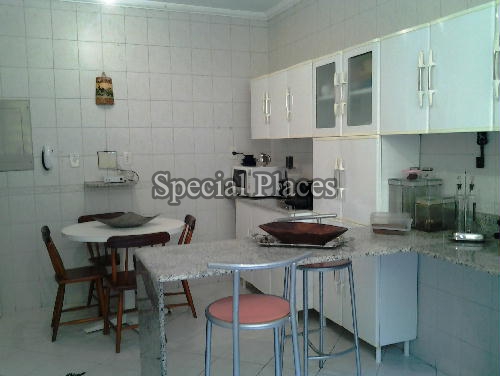 Conheça COZINHA do imóvel - Casa À Venda no Condomínio Barra, Rio Mar - Barra da Tijuca - Rio de Janeiro - RJ - BAC2654 - 15 COZINHA