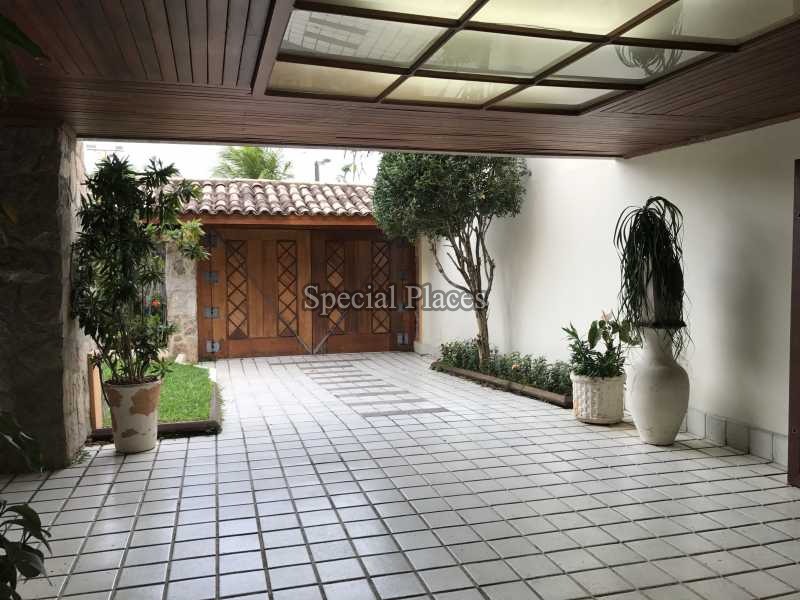 Conheça GARAGEM do imóvel - Casa em Condomínio Barra, Lagoa Mar Norte, Barra da Tijuca, Rio de Janeiro, RJ À Venda, 4 Quartos, 728m² - BAC2719 - 10 GARAGEM