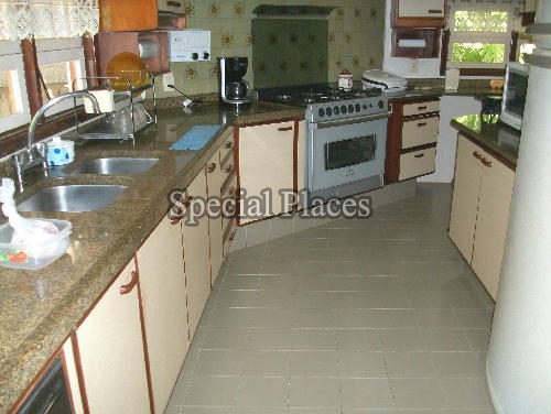 Conheça COZINHA do imóvel - Casa em Condomínio Itanhangá, Bosque Itanhangá, Itanhangá, Rio de Janeiro, RJ À Venda, 3 Quartos, 300m² - BAC2847 - 15 COZINHA