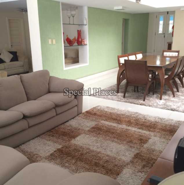 Conheça SALA do imóvel - Casa À Venda no Condomínio Barra, Santa Marina - Barra da Tijuca - Rio de Janeiro - RJ - BAC2849 - 16 SALA