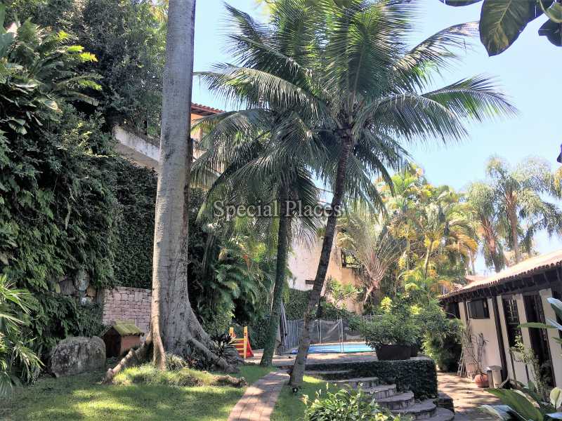 Conheça JARDIM do imóvel - Casa À Venda no Condomínio Itanhangá, Portinho do Massarú - Itanhangá - Rio de Janeiro - RJ - BAC2859 - 6 JARDIM