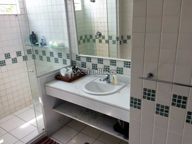 Conheça BANHEIRO SUITE do imóvel - Casa em Condomínio Itanhangá, Greenwood Park, Itanhangá, Rio de Janeiro, RJ À Venda, 4 Quartos, 638m² - BAC3057 - 27 BANHEIRO SUITE