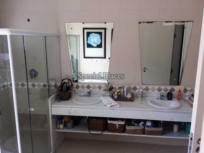 Conheça BANHEIRO SUITE MASTER do imóvel - Casa em Condomínio Itanhangá, Greenwood Park, Itanhangá, Rio de Janeiro, RJ À Venda, 4 Quartos, 638m² - BAC3057 - 21 BANHEIRO SUITE MASTER