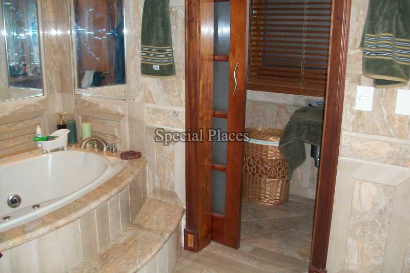Conheça 17_BANHEIRO_SUITE_MASTER1 do imóvel - Casa em Condomínio Barra, Núcleo das Mansões, Barra da Tijuca, Rio de Janeiro, RJ À Venda, 8 Quartos, 800m² - BAC3090 - 18 17_BANHEIRO_SUITE_MASTER1