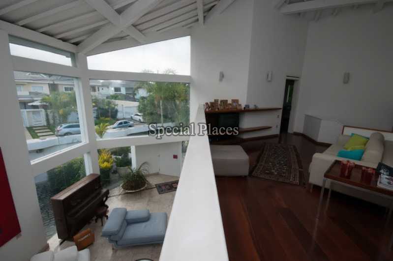 Conheça SALA INTIMA MEZANINO do imóvel - Casa À Venda no Condomínio Barra, Interlagos de Itaúna - Barra da Tijuca - Rio de Janeiro - RJ - BAC3115 - 18 SALA INTIMA MEZANINO