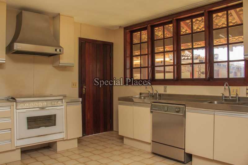 Conheça COZINHA do imóvel - Casa À Venda no Condomínio Barra, Park Palace - Barra da Tijuca - Rio de Janeiro - RJ - BAC3126 - 21 COZINHA
