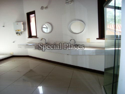 Conheça BANHEIRO MASTER do imóvel - Casa À Venda no Condomínio Barra, Jardim Nova Barra - Barra da Tijuca - Rio de Janeiro - RJ - BAC3396 - 22 BANHEIRO MASTER