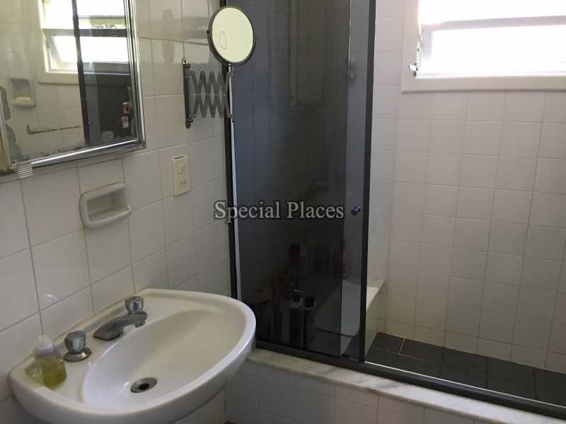 Conheça BANHEIRO SUÍTE do imóvel - Casa em Condomínio Itanhangá, Verde Vale, Itanhangá, Rio de Janeiro, RJ À Venda, 4 Quartos, 200m² - BAC3506 - 31 BANHEIRO SUÍTE