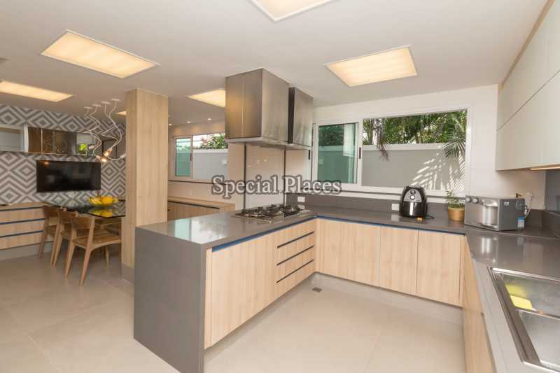 Conheça COPA COZINHA do imóvel - Casa À Venda no Condomínio Barra, Santa Marina - Barra da Tijuca - Rio de Janeiro - RJ - BAC3507 - 18 COPA COZINHA