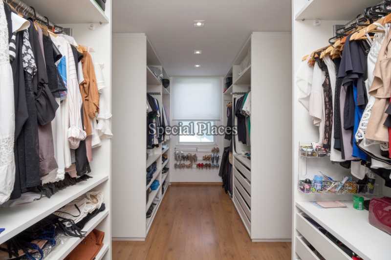Conheça CLOSET MASTER do imóvel - Casa À Venda no Condomínio Barra, Santa Marina - Barra da Tijuca - Rio de Janeiro - RJ - BAC3507 - 23 CLOSET MASTER