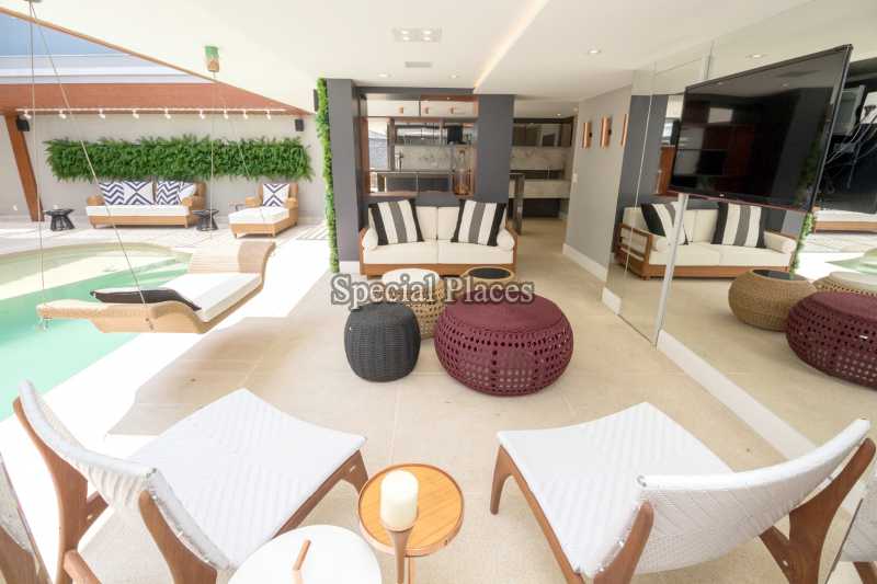 Conheça ÁREA LOUNGE do imóvel - Casa À Venda no Condomínio Barra, Santa Marina - Barra da Tijuca - Rio de Janeiro - RJ - BAC3507 - 3 ÁREA LOUNGE