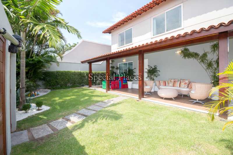 Conheça JARDINS / FACHADA do imóvel - Casa À Venda no Condomínio Barra, Santa Marina - Barra da Tijuca - Rio de Janeiro - RJ - BAC3507 - 4 JARDINS / FACHADA