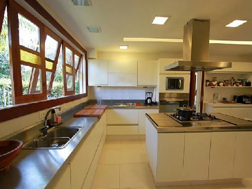 Conheça COZINHA do imóvel - Casa em Condomínio 4 quartos à venda Barra da Tijuca, Rio de Janeiro - R$ 7.950.000 - BAC3518 - 19 COZINHA - Casa em Condomínio 4 quartos à venda Barra da Tijuca, Rio de Janeiro - R$ 7.950.000 - BAC3518 - 19