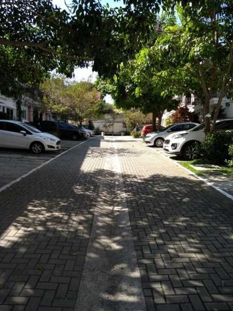 Conheça WhatsApp Image 2018-10-29 at 1 do imóvel - Casa em Condominio À Venda - Freguesia (Jacarepaguá) - Rio de Janeiro - RJ - FRCN30118 - 25 WhatsApp Image 2018-10-29 at 1 - Casa em Condominio À Venda - Freguesia (Jacarepaguá) - Rio de Janeiro - RJ - FRCN30118 - 25