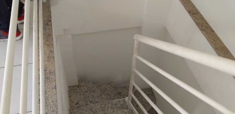 Conheça escada granito do imóvel - Cobertura Pechincha,Rio de Janeiro,RJ À Venda,3 Quartos,103m² - FRCO30153 - 4 escada granito - Cobertura Pechincha,Rio de Janeiro,RJ À Venda,3 Quartos,103m² - FRCO30153 - 4
