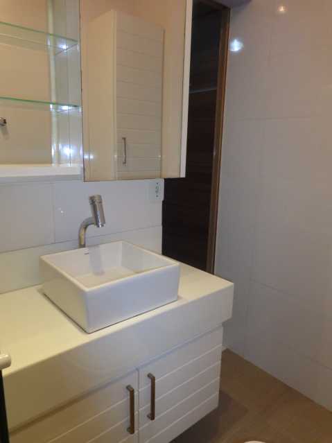Conheça 22 - Banheiro Suite do imóvel - Apartamento Praça da Bandeira,Rio de Janeiro,RJ À Venda,3 Quartos,66m² - MEAP30210 - 23 22 - Banheiro Suite - Apartamento Praça da Bandeira,Rio de Janeiro,RJ À Venda,3 Quartos,66m² - MEAP30210 - 23