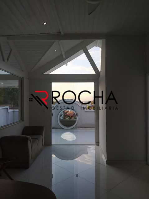 Conheça Escritório e varanda do imóvel - Valqueire, CASA Triplex, 4 suites, piscina, quintal - VLCN40020 - 26 Escritório e varanda - Valqueire, CASA Triplex, 4 suites, piscina, quintal - VLCN40020 - 26
