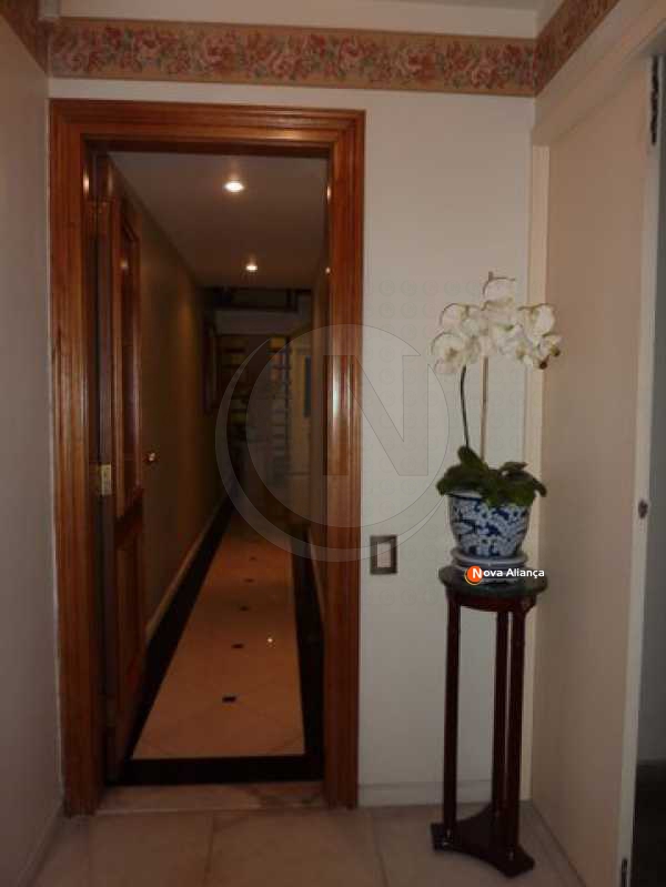 Conheça 1_Entrada social do imóvel - Cobertura 4 quartos à venda Laranjeiras, Rio de Janeiro - R$ 2.500.000 - NFCO40007 - 6 1_Entrada social - Cobertura 4 quartos à venda Laranjeiras, Rio de Janeiro - R$ 2.500.000 - NFCO40007 - 6