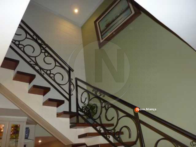 Conheça 8_Escada do imóvel - Cobertura 4 quartos à venda Laranjeiras, Rio de Janeiro - R$ 2.500.000 - NFCO40007 - 22 8_Escada - Cobertura 4 quartos à venda Laranjeiras, Rio de Janeiro - R$ 2.500.000 - NFCO40007 - 22