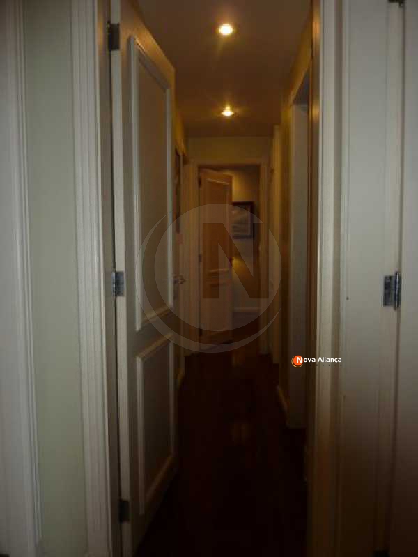 Conheça 19_Corredor do imóvel - Cobertura 4 quartos à venda Laranjeiras, Rio de Janeiro - R$ 2.500.000 - NFCO40007 - 23 19_Corredor - Cobertura 4 quartos à venda Laranjeiras, Rio de Janeiro - R$ 2.500.000 - NFCO40007 - 23