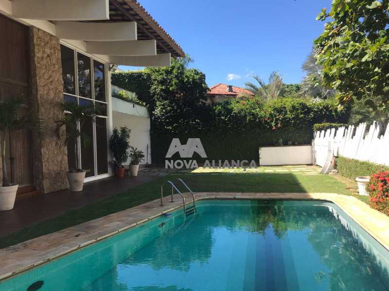 Conheça 7 do imóvel - Casa em Condomínio à venda Rua Desembargador Roberto Medeiros,Barra da Tijuca, Rio de Janeiro - R$ 3.950.000 - NBCN40001 - 4 7 - Casa em Condomínio à venda Rua Desembargador Roberto Medeiros,Barra da Tijuca, Rio de Janeiro - R$ 3.950.000 - NBCN40001 - 4