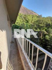 Apartamento de 2 quartos com varanda na Lagoa. - NIAP20800