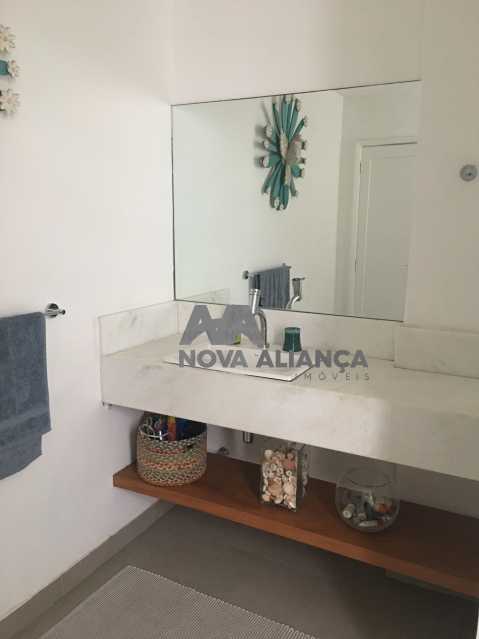 Conheça 2 FloBath 1 do imóvel - Casa à venda Rua Barão de Guaratiba,Glória, Rio de Janeiro - R$ 2.600.000 - NFCA50028 - 16 2 FloBath 1 - Casa à venda Rua Barão de Guaratiba,Glória, Rio de Janeiro - R$ 2.600.000 - NFCA50028 - 16