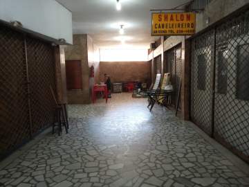Boa sala comercial com sala e ante sala banheiro social reformado em galeria movimentada terreo quase esquina com rua uruguai - NTLJ00079