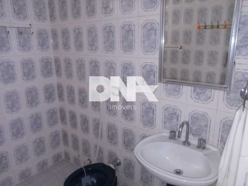 Conheça banheiro social do imóvel - Muito Bom imovel de 2 quartos com sala para dois ambientes cozinha espaçosa dependencia completa e vaga de garagem de dois andares na escritura a 50m metro estacio - NTAP22712 - 17 banheiro social - Muito Bom imovel de 2 quartos com sala para dois ambientes cozinha espaçosa dependencia completa e vaga de garagem de dois andares na escritura a 50m metro estacio - NTAP22712 - 17