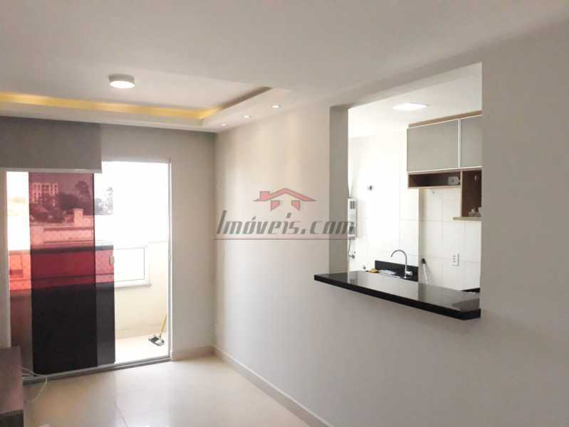 Conheça 1 do imóvel - Apartamento 2 quartos à venda Taquara, Rio de Janeiro - R$ 290.000 - PEAP22201 - 1 1 - Apartamento 2 quartos à venda Taquara, Rio de Janeiro - R$ 290.000 - PEAP22201 - 1
