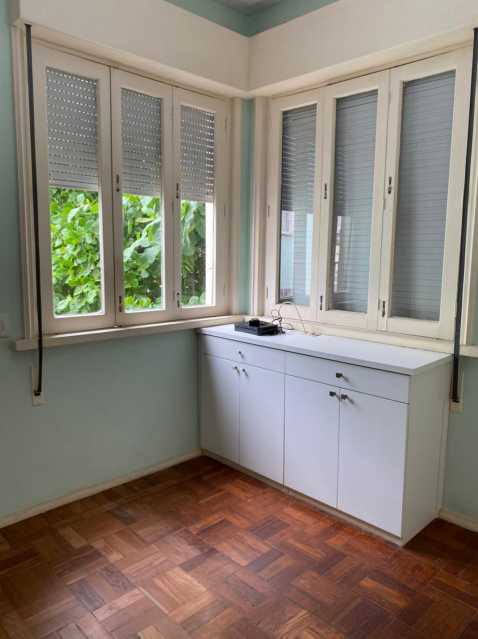 Conheça 3. do imóvel - Apartamento 2 quartos à venda Laranjeiras, Rio de Janeiro - R$ 900.000 - KFAP20339 - 4 3. - Apartamento 2 quartos à venda Laranjeiras, Rio de Janeiro - R$ 900.000 - KFAP20339 - 4