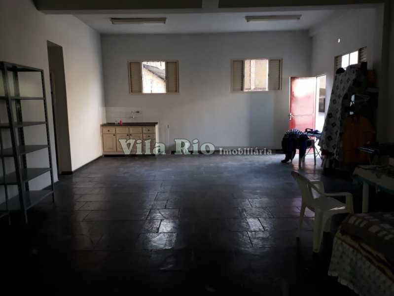 Conheça Primeiro piso prédio.1 do imóvel - Galpão 517m² à venda Oswaldo Cruz, Rio de Janeiro - R$ 2.500.000 - VGA00012 - 21 Primeiro piso prédio.1 - Galpão 517m² à venda Oswaldo Cruz, Rio de Janeiro - R$ 2.500.000 - VGA00012 - 21