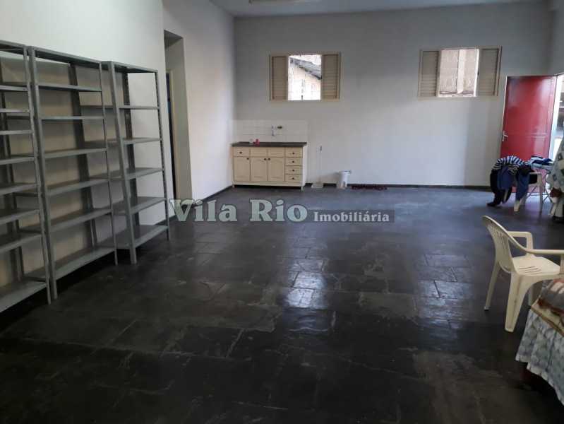 Conheça Primeiro piso prédio do imóvel - Galpão 517m² à venda Oswaldo Cruz, Rio de Janeiro - R$ 2.500.000 - VGA00012 - 22 Primeiro piso prédio - Galpão 517m² à venda Oswaldo Cruz, Rio de Janeiro - R$ 2.500.000 - VGA00012 - 22