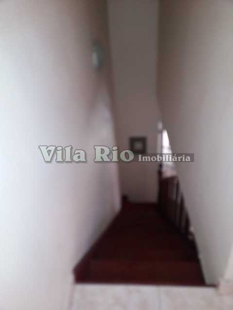 Conheça ESCADA do imóvel - Casa em Condomínio 2 quartos para alugar Pavuna, Rio de Janeiro - R$ 800 - VCN20026 - 14 ESCADA - Casa em Condomínio 2 quartos para alugar Pavuna, Rio de Janeiro - R$ 800 - VCN20026 - 14