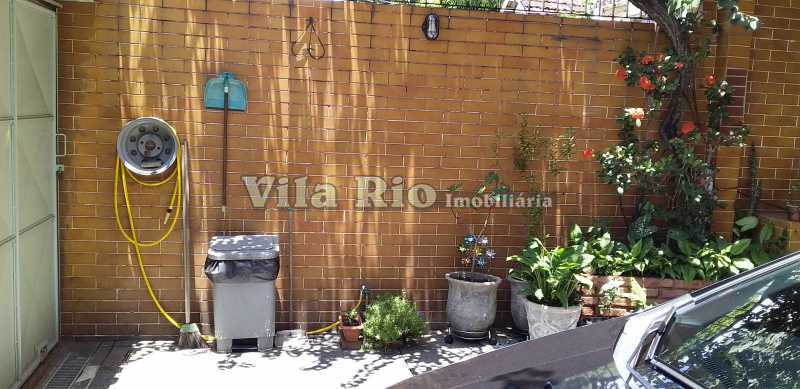 Conheça GARAGEM 1 do imóvel - Casa 3 quartos à venda Vicente de Carvalho, Rio de Janeiro - R$ 699.000 - VCA30061 - 26 GARAGEM 1 - Casa 3 quartos à venda Vicente de Carvalho, Rio de Janeiro - R$ 699.000 - VCA30061 - 26