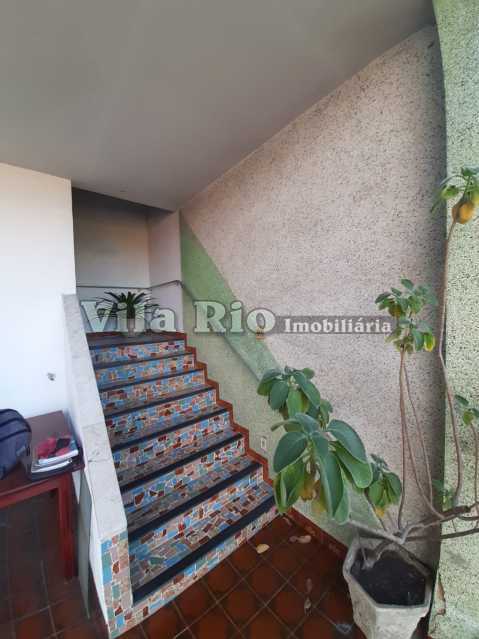 Conheça ESCADA 2º PAVIMENTO 2 do imóvel - Casa 3 quartos à venda Braz de Pina, Rio de Janeiro - R$ 580.000 - VCA30089 - 21 ESCADA 2º PAVIMENTO 2 - Casa 3 quartos à venda Braz de Pina, Rio de Janeiro - R$ 580.000 - VCA30089 - 21