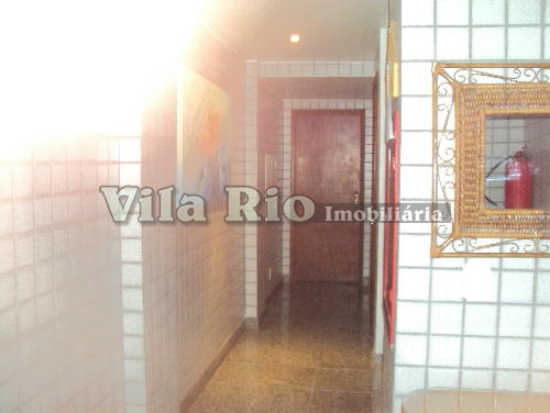 Conheça CIRCULAÇÃO EXTERNA do imóvel - Apartamento 2 quartos à venda Vila da Penha, Rio de Janeiro - R$ 500.000 - VA21012 - 19 CIRCULAÇÃO EXTERNA - Apartamento 2 quartos à venda Vila da Penha, Rio de Janeiro - R$ 500.000 - VA21012 - 19