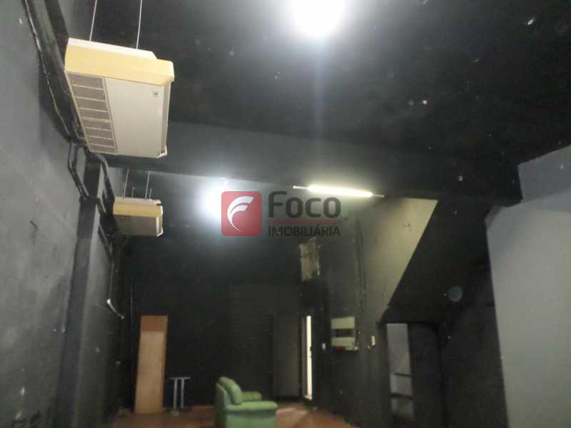 Conheça SALÃO 1º PAV. do imóvel - Prédio 495m² à venda Rua Alice,Laranjeiras, Rio de Janeiro - R$ 2.050.000 - FLPR00008 - 8 SALÃO 1º PAV. - Prédio 495m² à venda Rua Alice,Laranjeiras, Rio de Janeiro - R$ 2.050.000 - FLPR00008 - 8